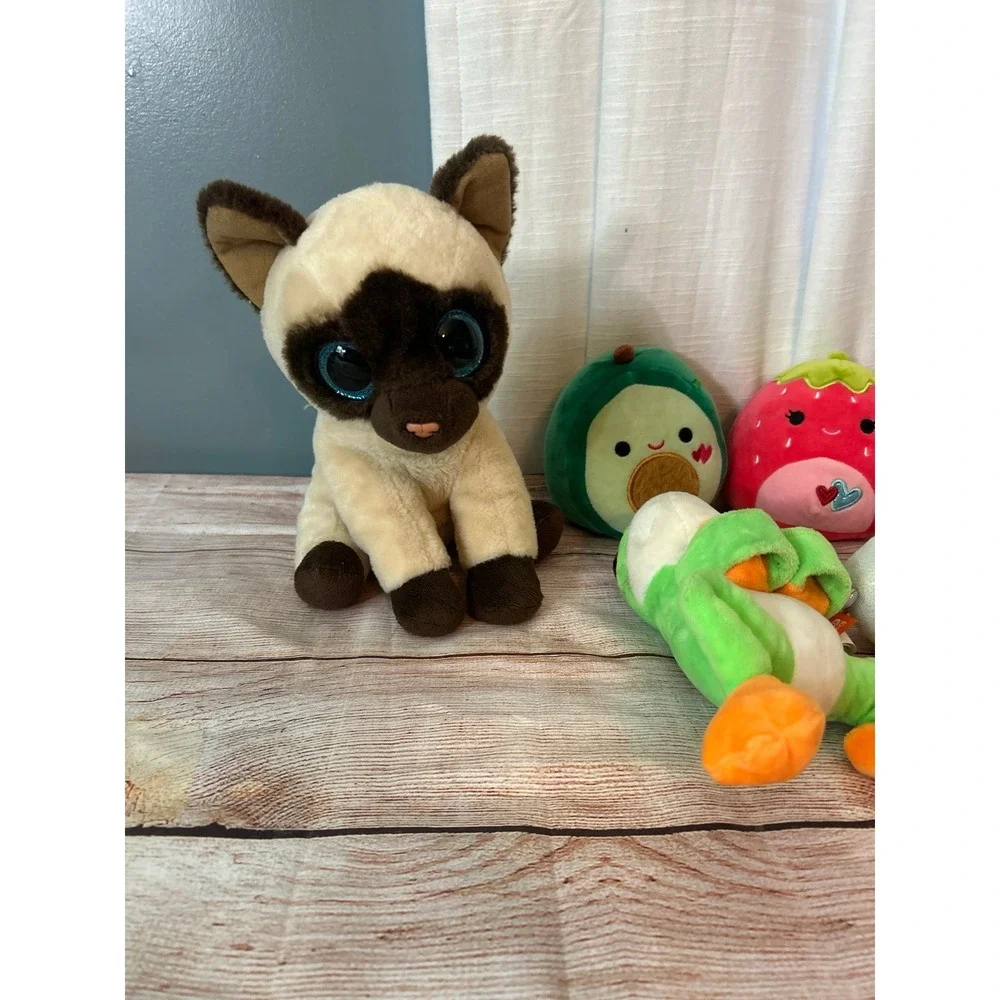 Squish mellows and other stuffed‎ animals